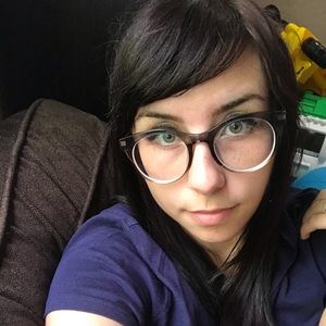 Meet your Posher, Maya